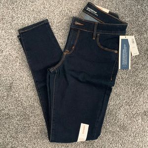 Old Navy Rockstar Super Skinny mid-rise Size 2 Regular NWT